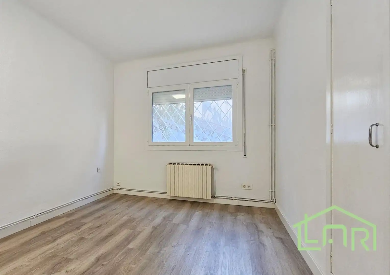 Dormitori de Casa o xalet en venda en Sant Just Desvern amb Calefacció, Jardí privat i Parquet