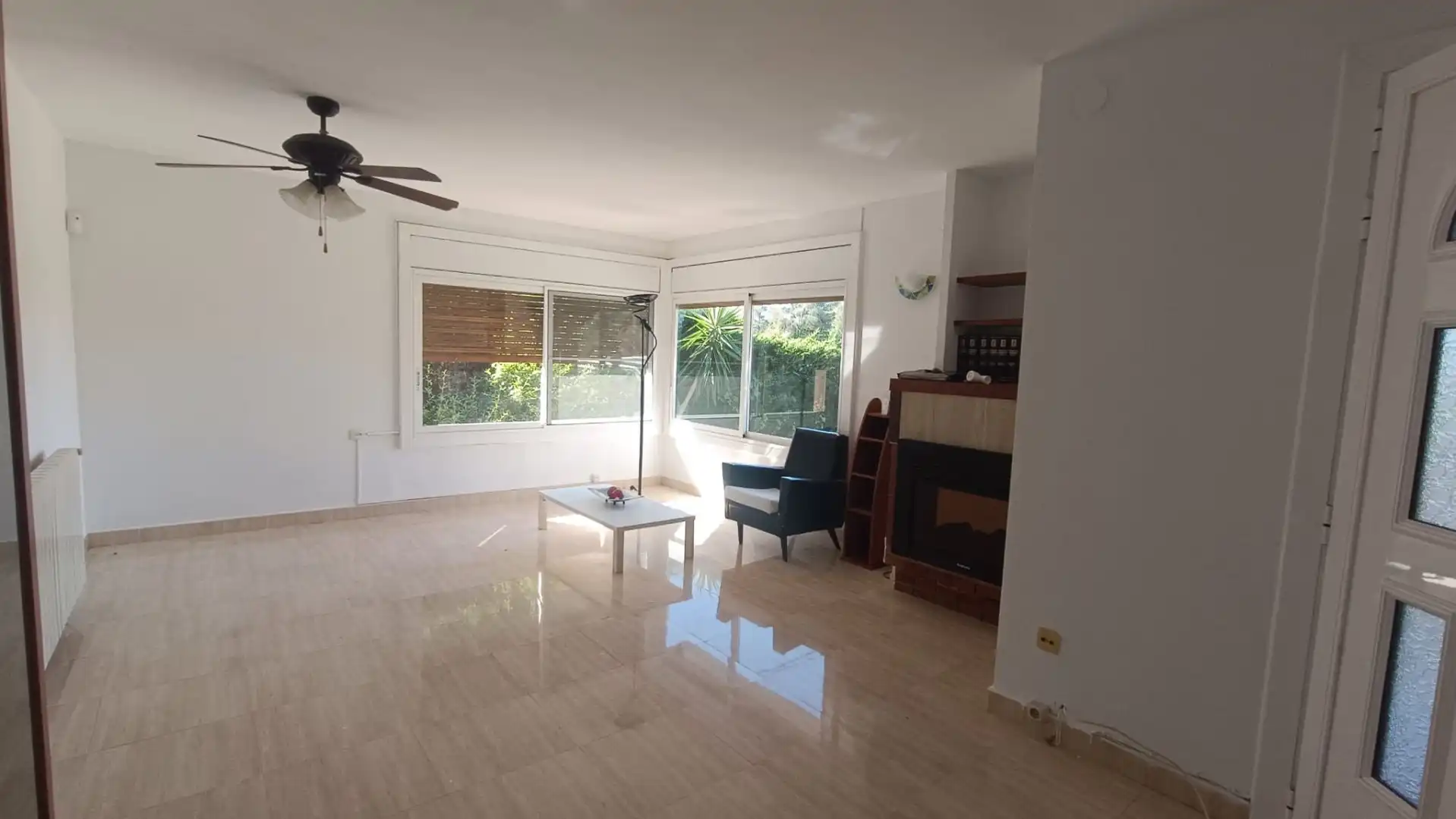 Sala de estar de Casa o chalet en venta en Tortosa con Aire acondicionado, Calefacción y Jardín privado