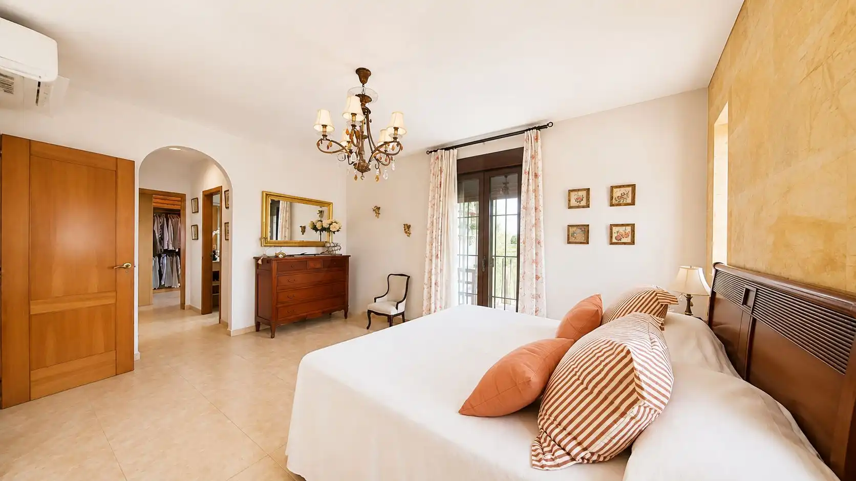 Habitación de Piso en venta en Periurbano Oeste - Sierra