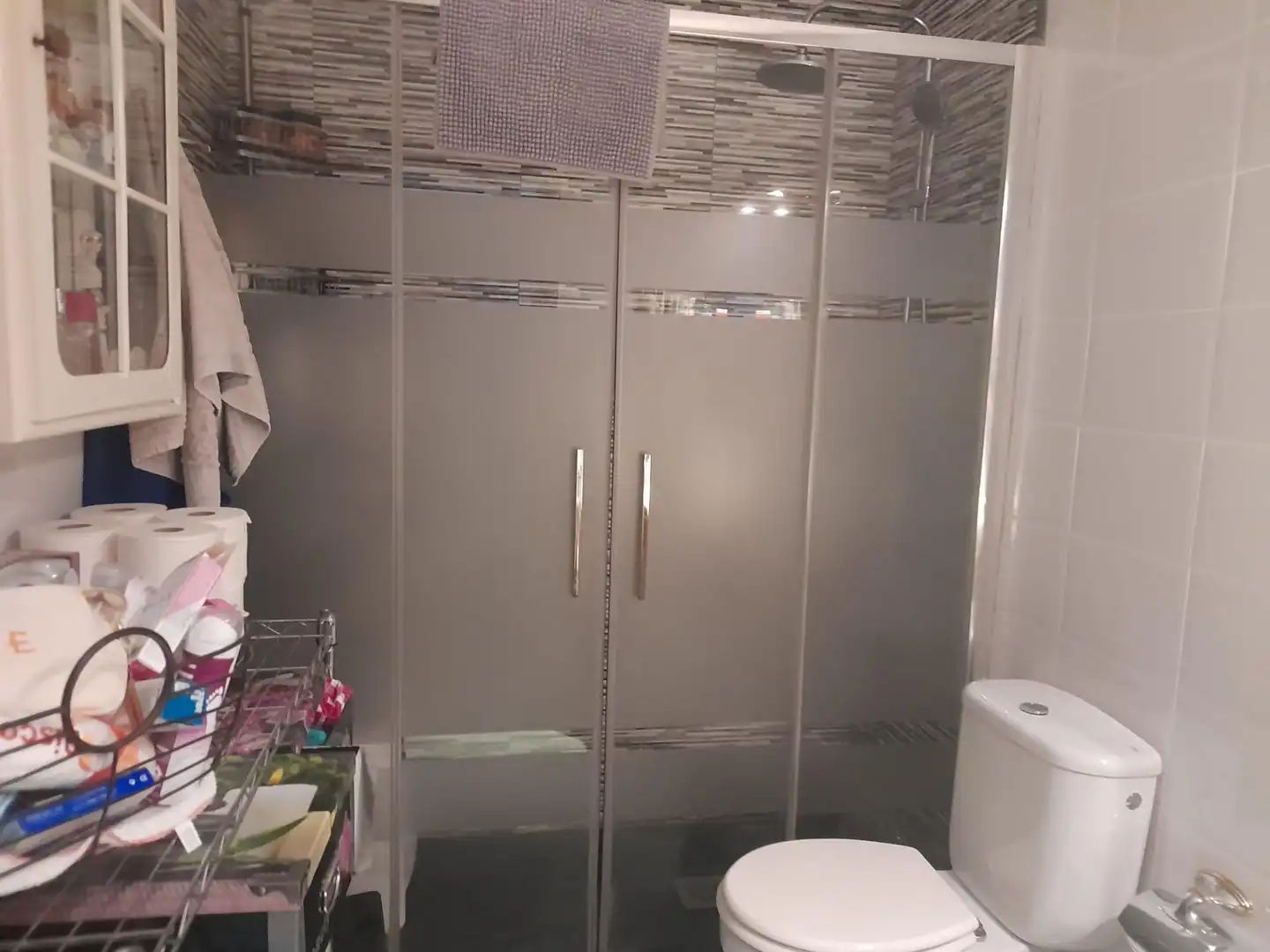 Baño de Casa adosada en venta en Abrera con Calefacción, Jardín privado y Terraza