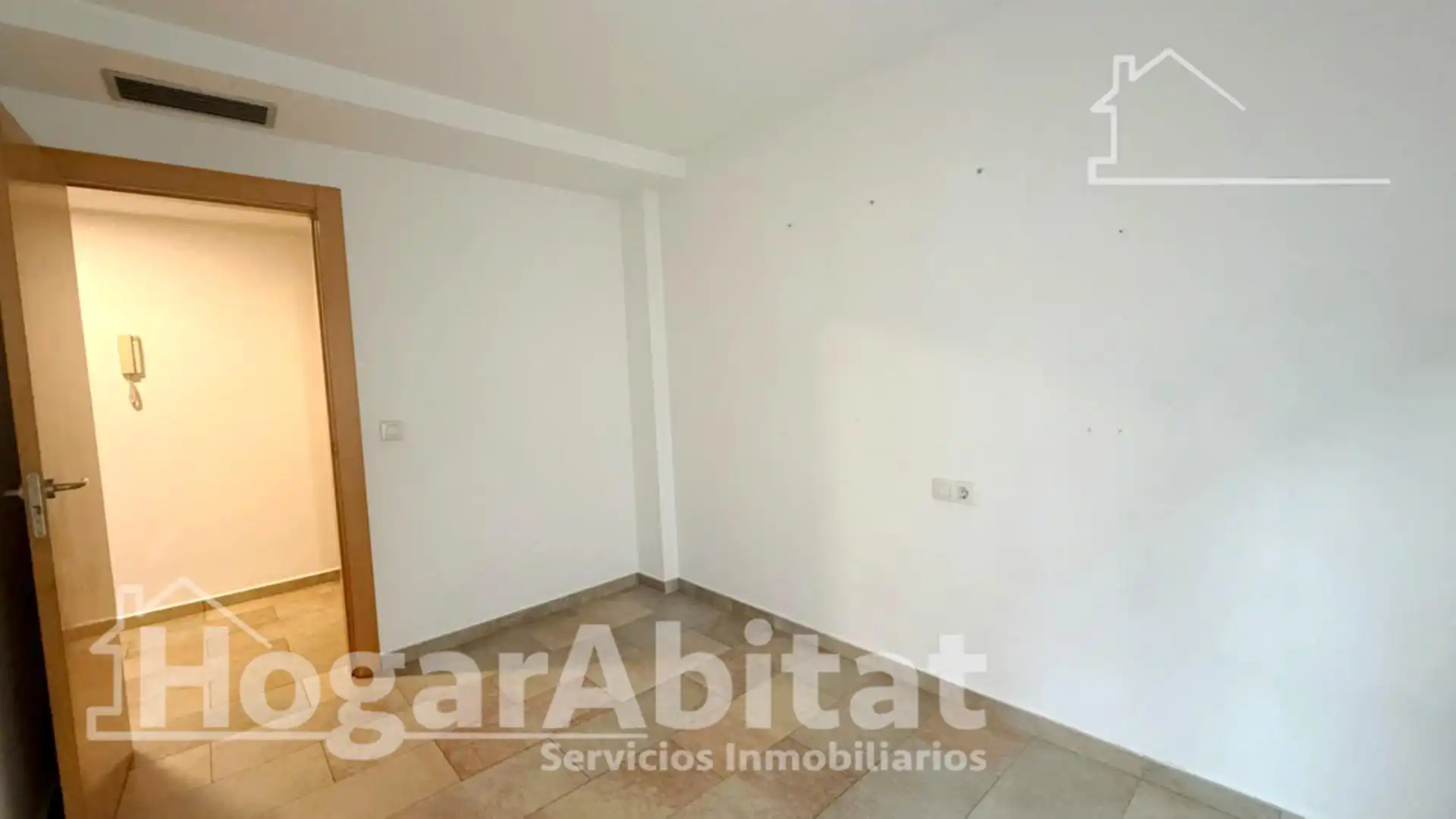 Adossat amb terrassa en venda a Calle les Germanías, imagen 22