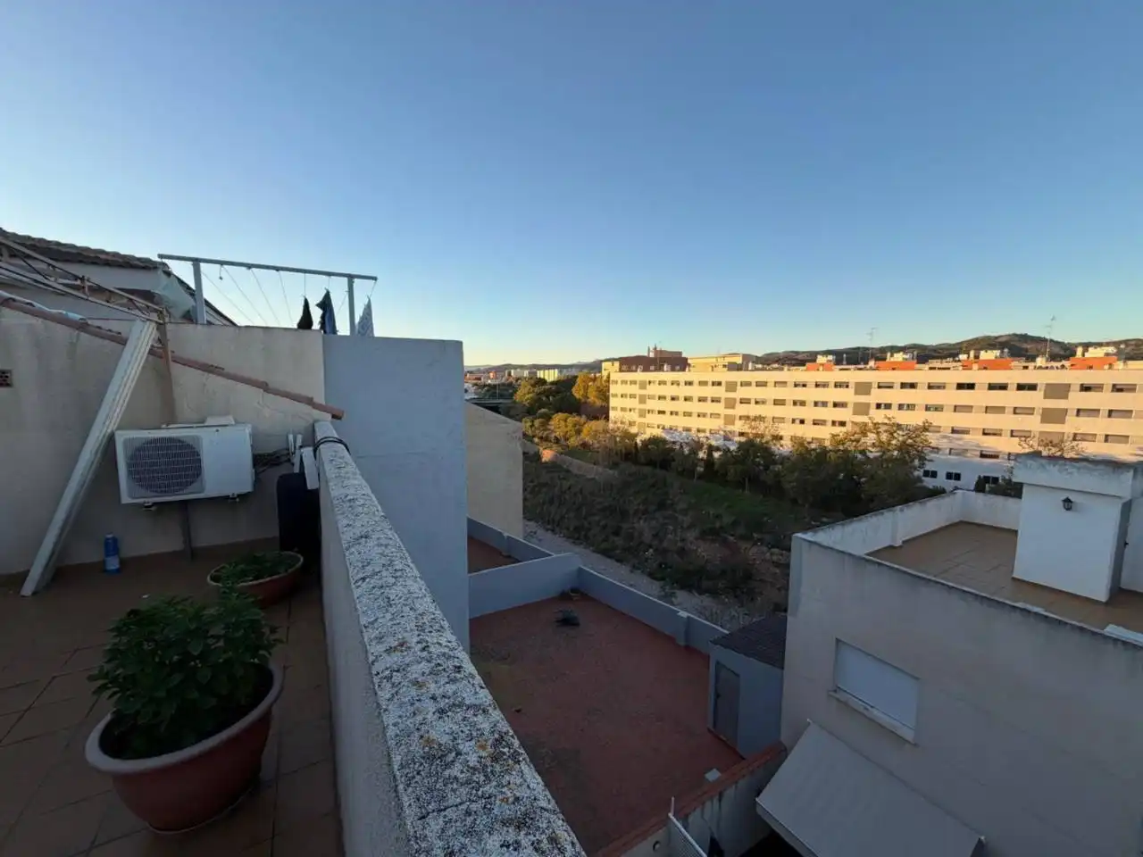 Exterior view of Duplexes for sale in Castellón de la Plana / Castelló de la Plana  with Air Conditioner, Terrace and Storage room