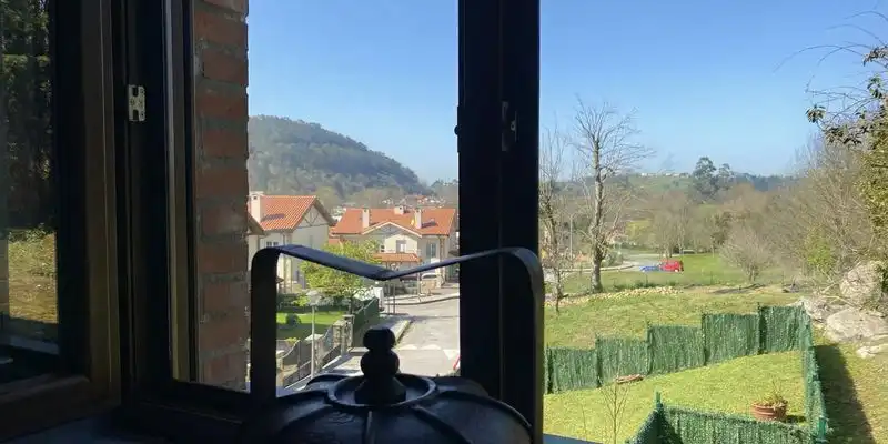 Vista exterior de Casa o xalet en venda en Entrambasaguas amb Jardí privat, Terrassa i Traster