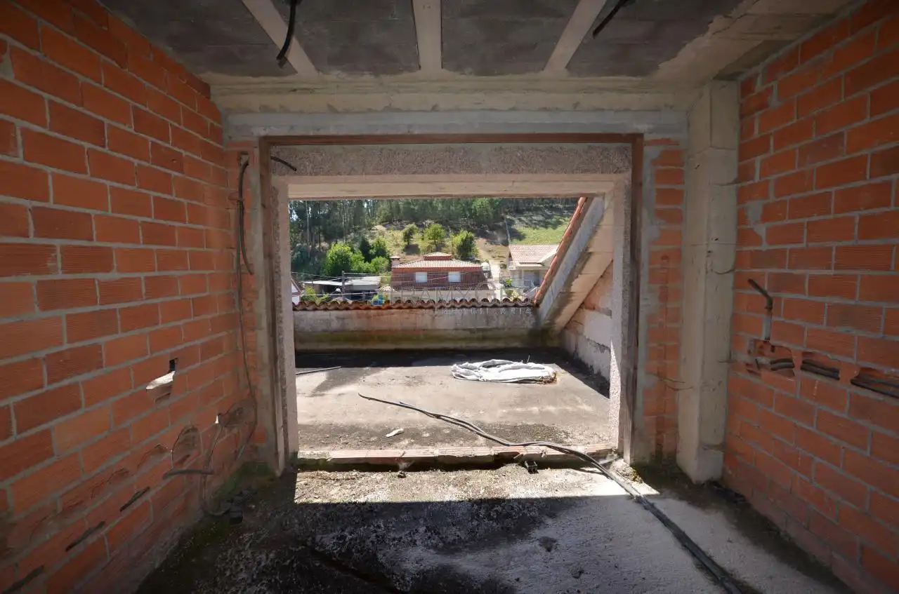 Casa o xalet en venda en Redondela amb Jardí privat, Terrassa i Traster