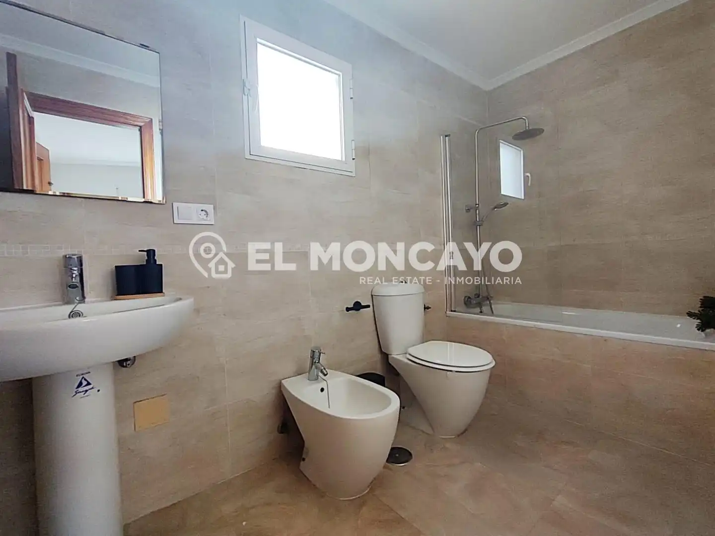 Bany de Apartament en venda en Jacarilla amb Aire condicionat, Calefacció i Terrassa