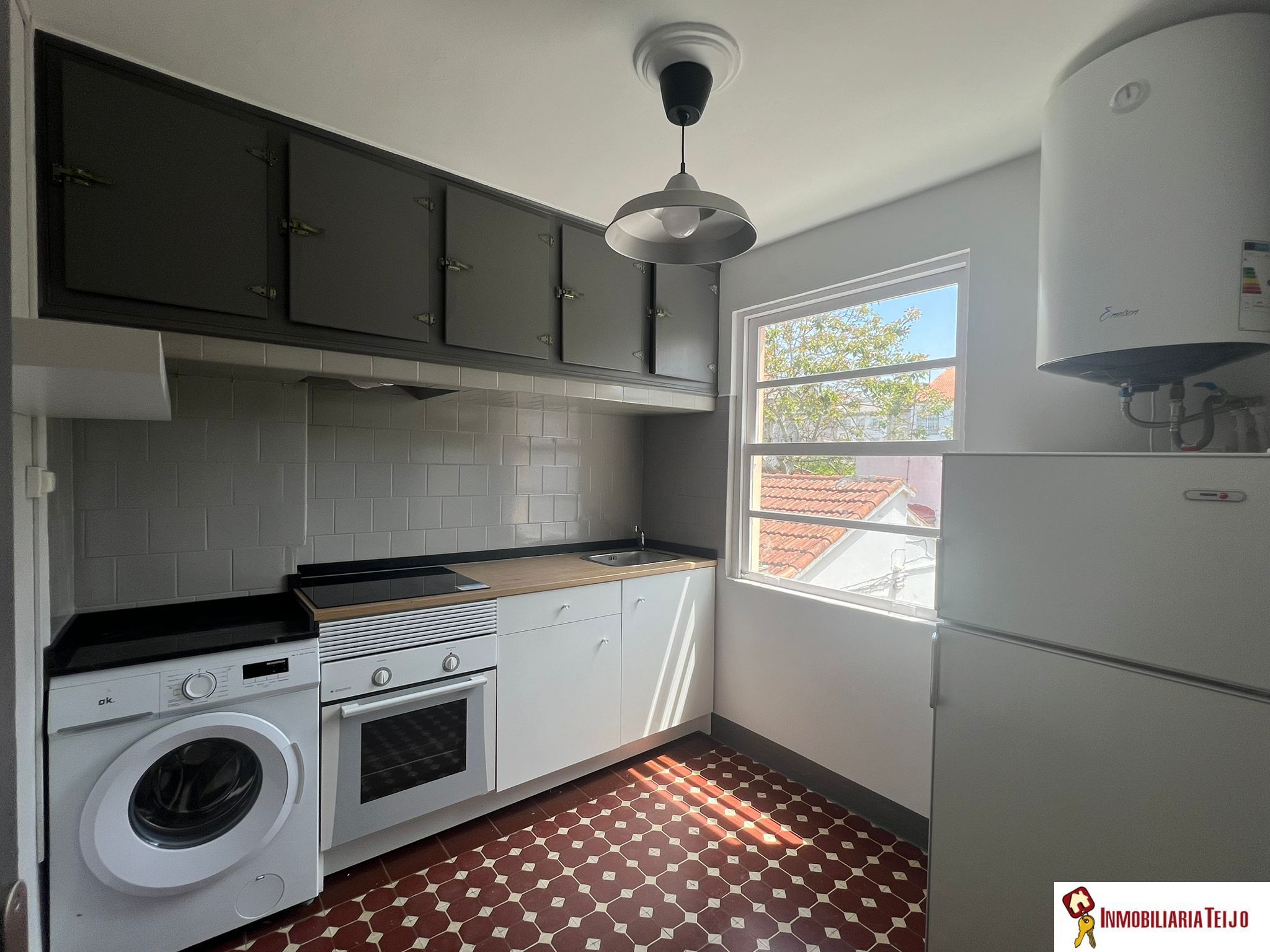 Kitchen of Flat to rent in Ferrol  with Storage room