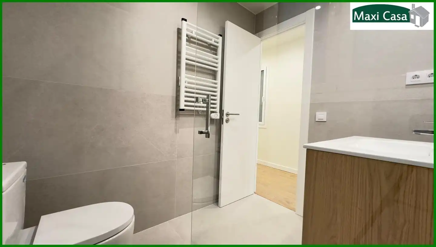 Piso con ascensor en venta en calle del Canigó, imagen 15