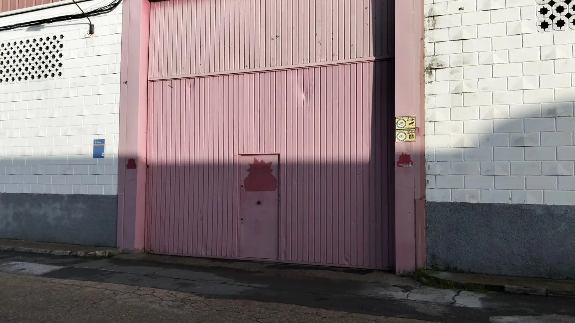 Vista exterior de Nave industrial en venta en Alcalá de Guadaira