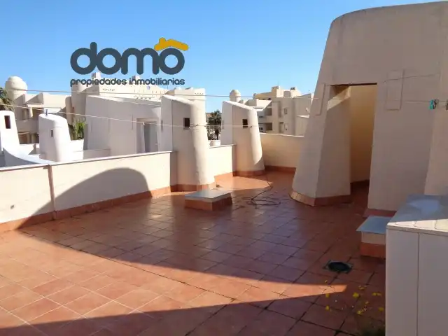 Terrasse von Einfamilien-Reihenhaus zum Verkauf in El Ejido mit Privatgarten, Terrasse und Abstellraum