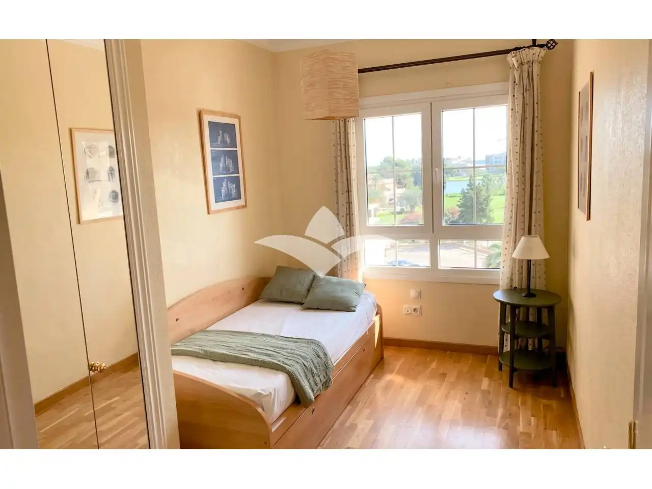 Bedroom of Attic for sale in Oliva  with Air Conditioner, Parquet flooring and Terrace
