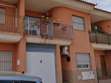 Adossat amb balcó en venda a Calle los Felipes 1