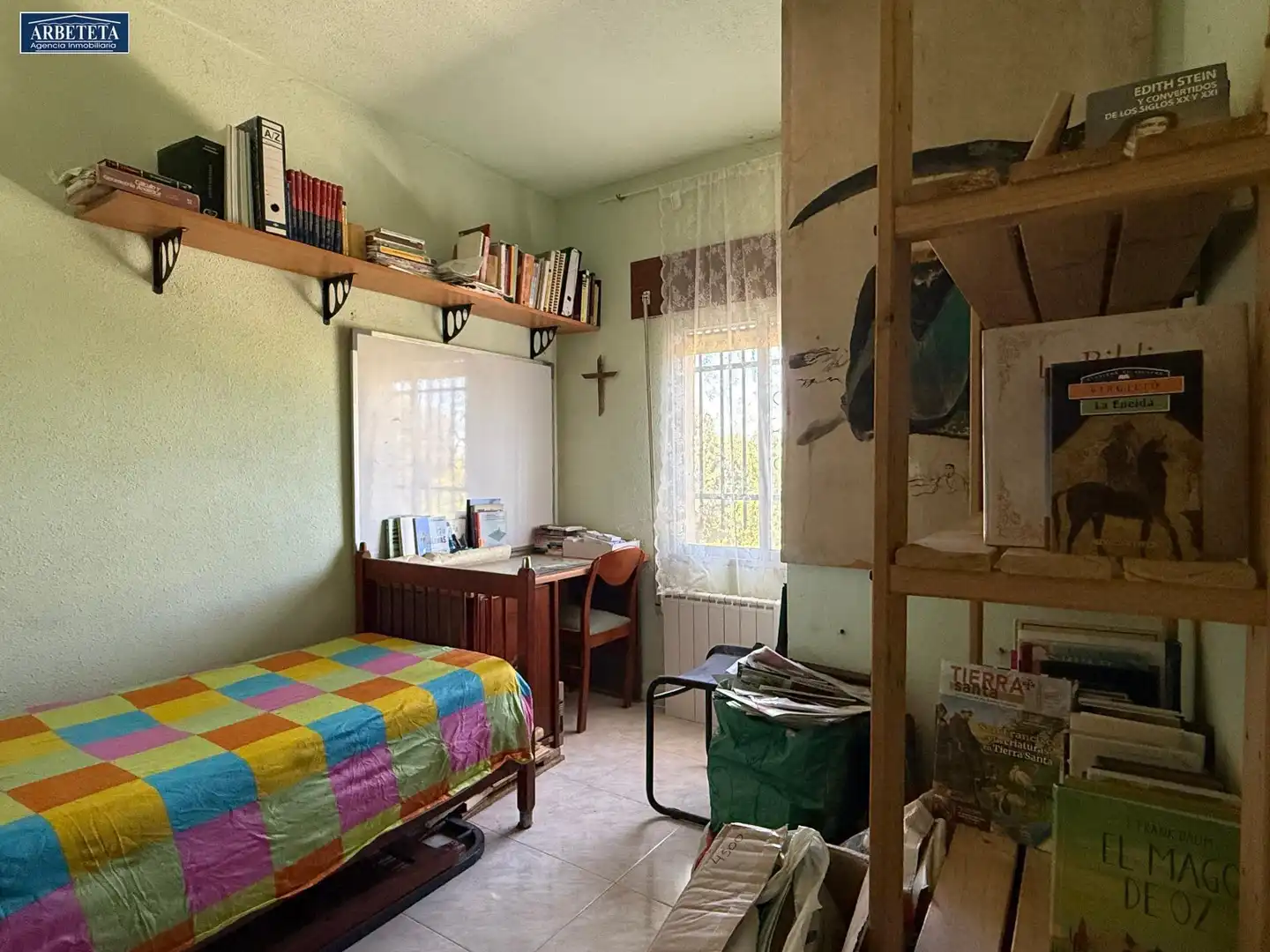 Habitación de Casa adosada en venta en Trijueque con Calefacción, Jardín privado y Trastero