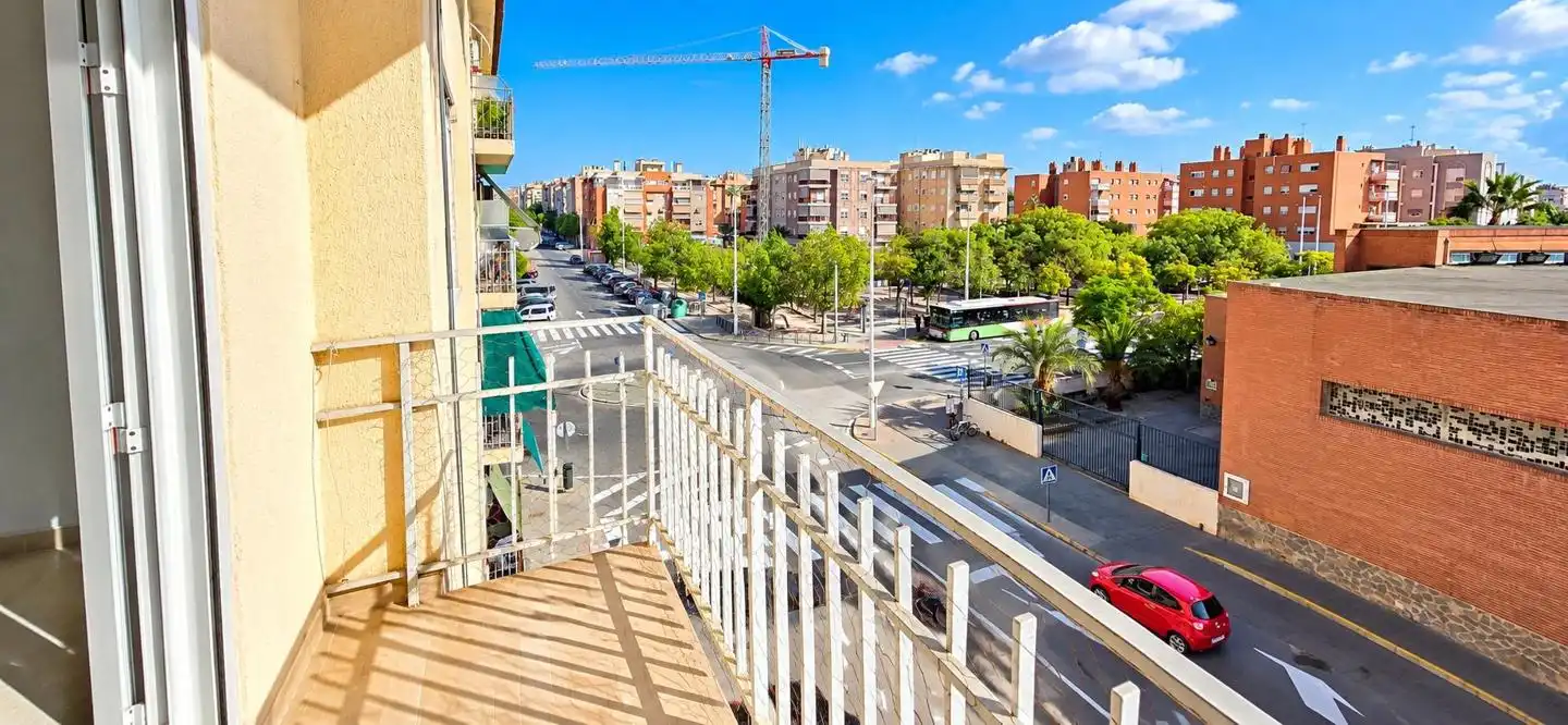 Pis amb terrassa en venda a Elche ciudad