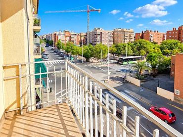 Pis amb balcó en venda a Elche ciudad