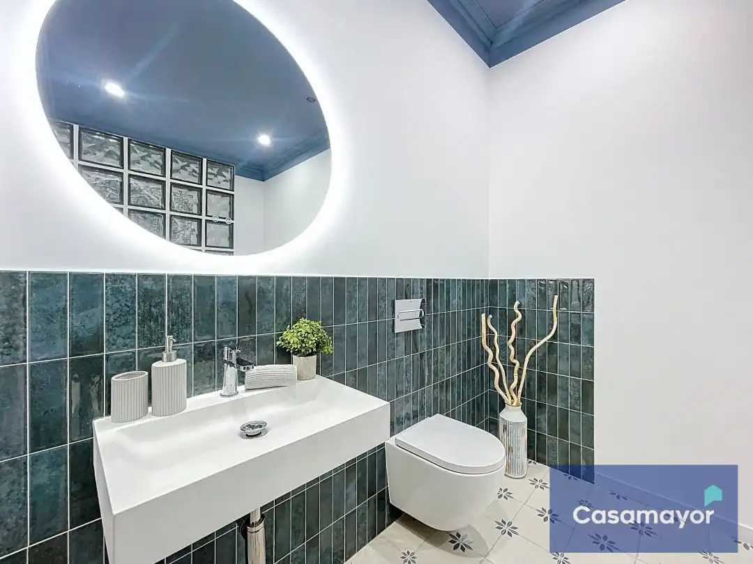 Badezimmer von Wohnung zum Verkauf in Alicante / Alacant mit Klimaanlage, Heizung und Balkon