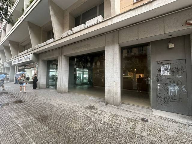 Local comercial en Alquiler en N/A en Dreta de l'Eixample