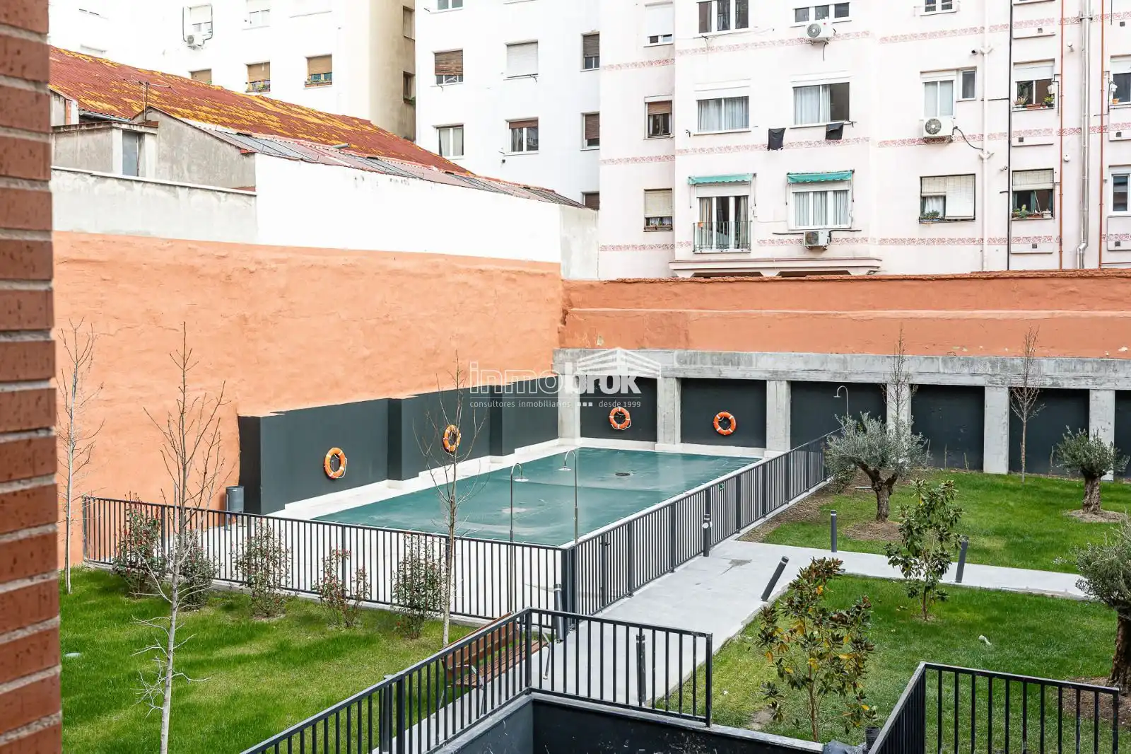 Piscina de Dúplex de alquiler en Madrid con Aire acondicionado, Calefacción y Terraza