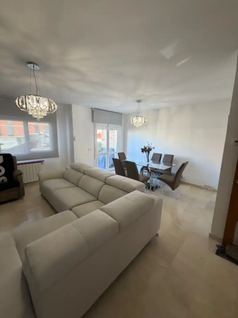 Terraced house with terrace to rent in Carretera de Valladolid