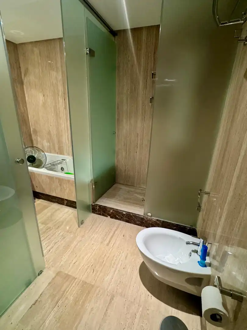 Baño de Apartamento en venta en Estepona con Aire acondicionado, Terraza y Piscina