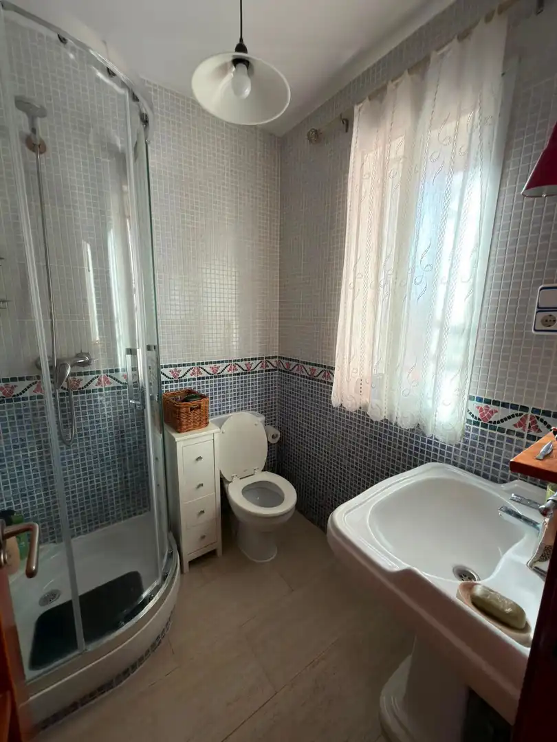 Bathroom of Houses for sale in Ontígola  with Air Conditioner, Heating and Private garden