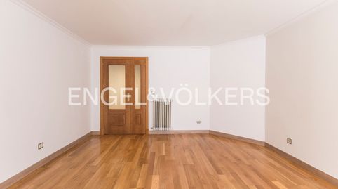 Foto 4 de Piso de alquiler en Gran Vía de Hortaleza, Pinar del Rey, Madrid Capital