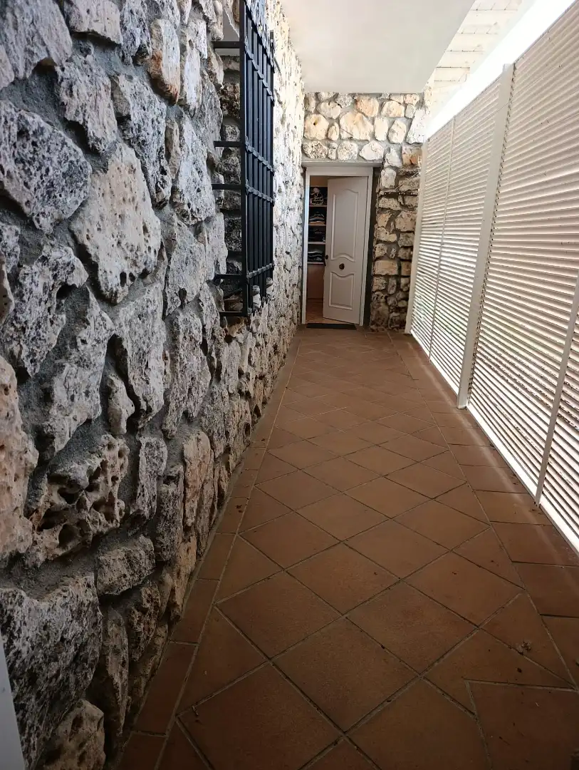 Houses for sale in Buendía  with Air Conditioner, Heating and Private garden