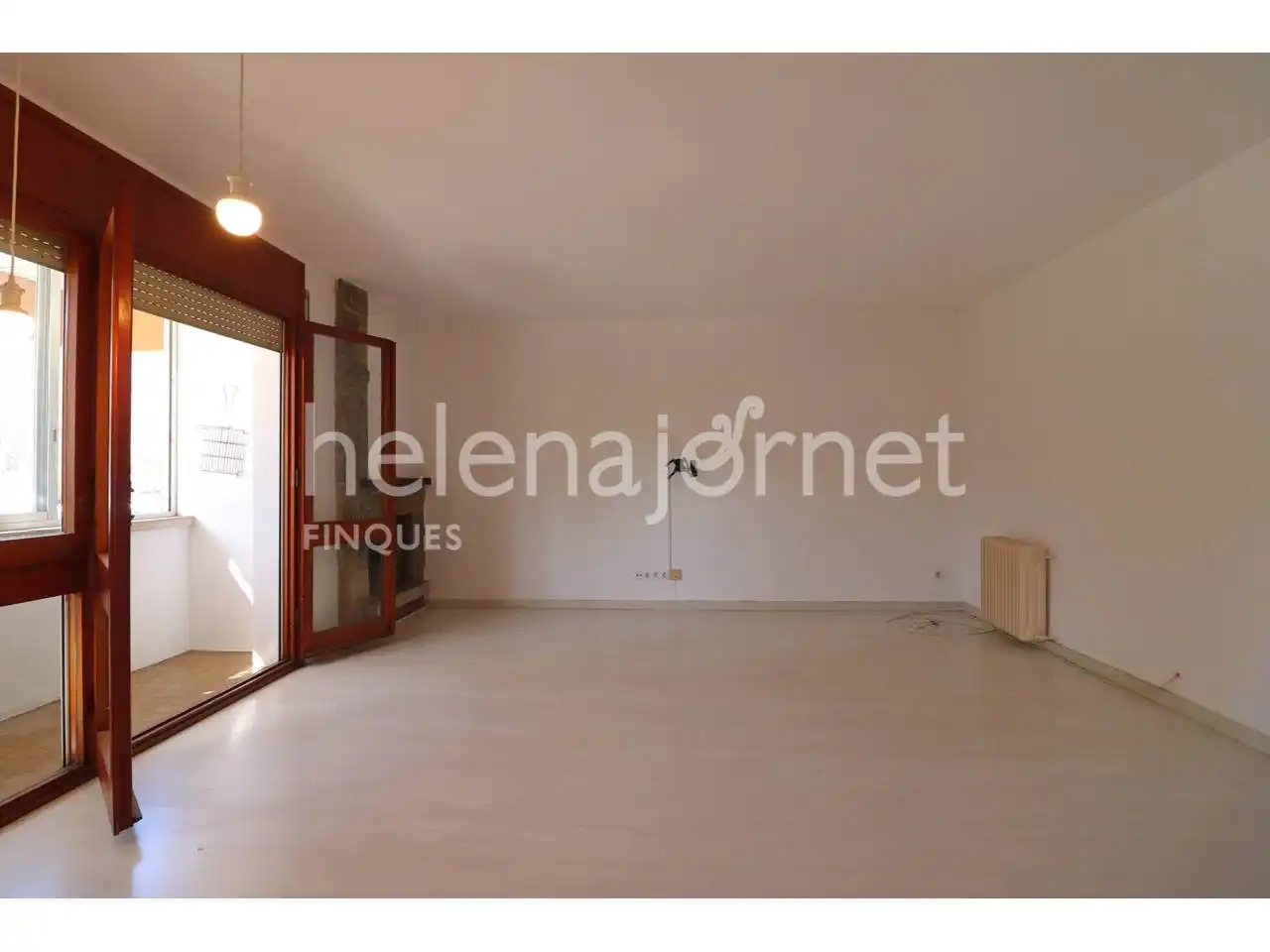 Sala de estar de Piso en venta en Sant Feliu de Guíxols con Aire acondicionado, Calefacción y Alarma