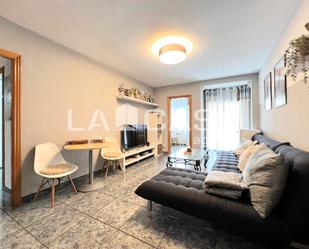 Living room of Flat for sale in Badalona  with Air Conditioner, Heating and Oven