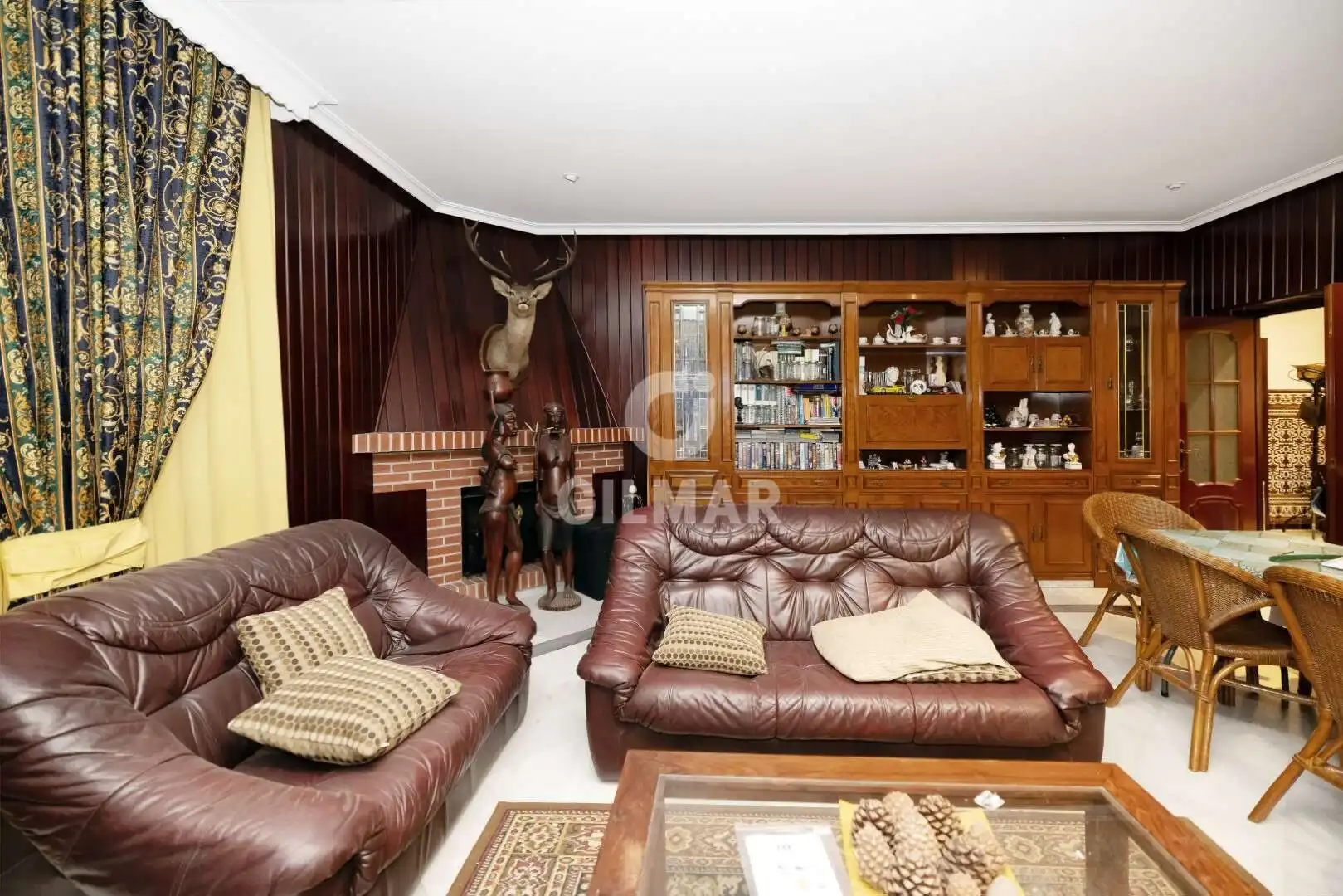 Sala d'estar de Casa o xalet en venda en Chiclana de la Frontera amb Calefacció, Jardí privat i Piscina