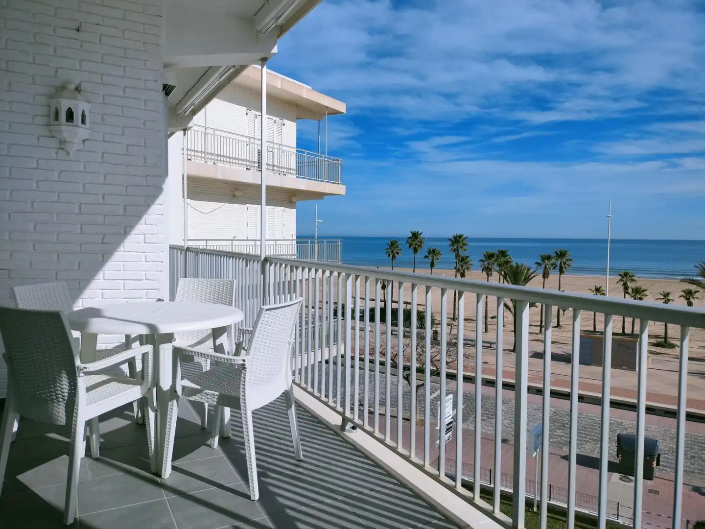 Mini appartamento con terrazza in affitto a Playa de Gandia