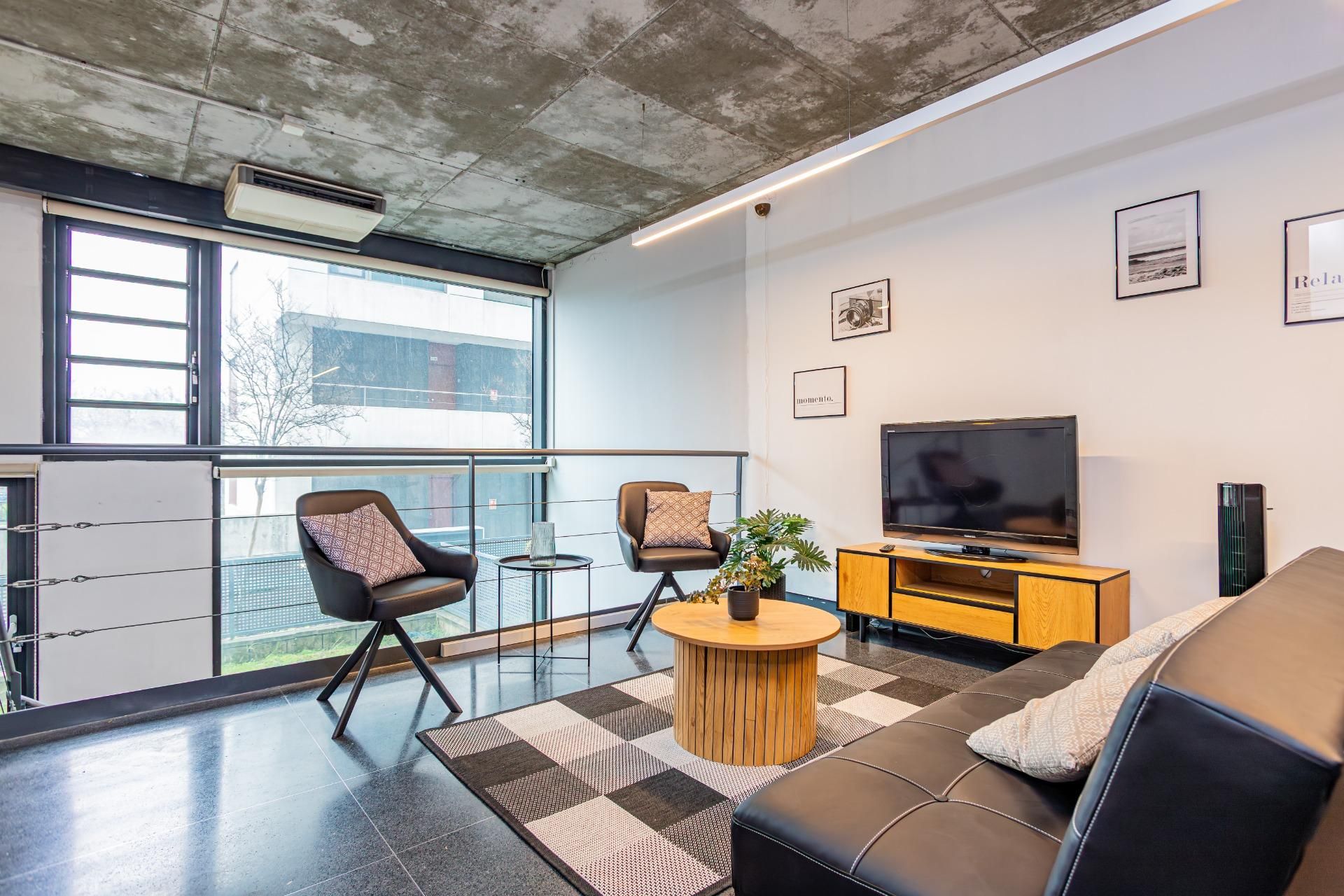 Living room of Loft for sale in Alcobendas  with Air Conditioner, Private garden and Terrace