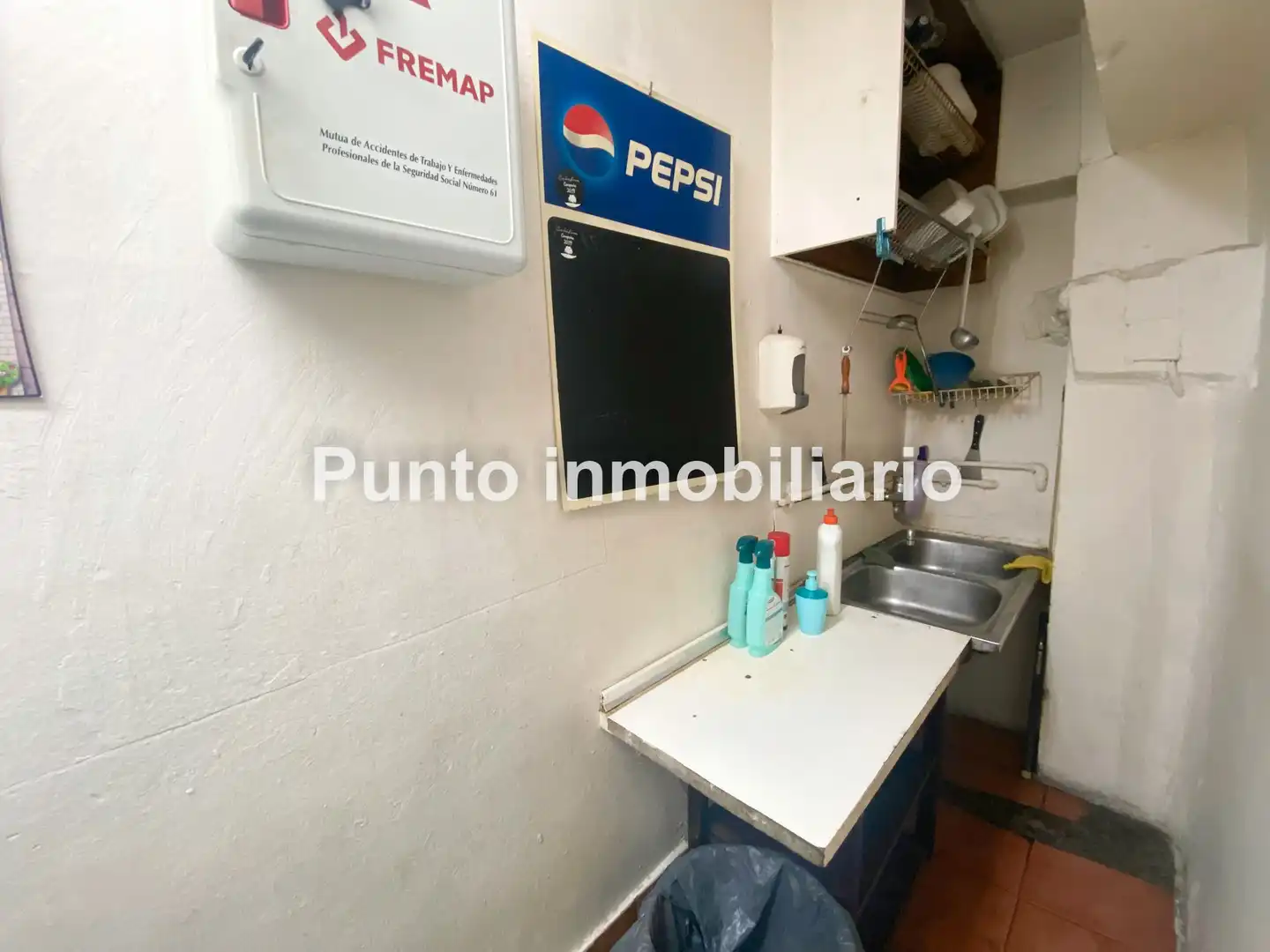 Küche von Geschaftsraum zum Verkauf in Valladolid