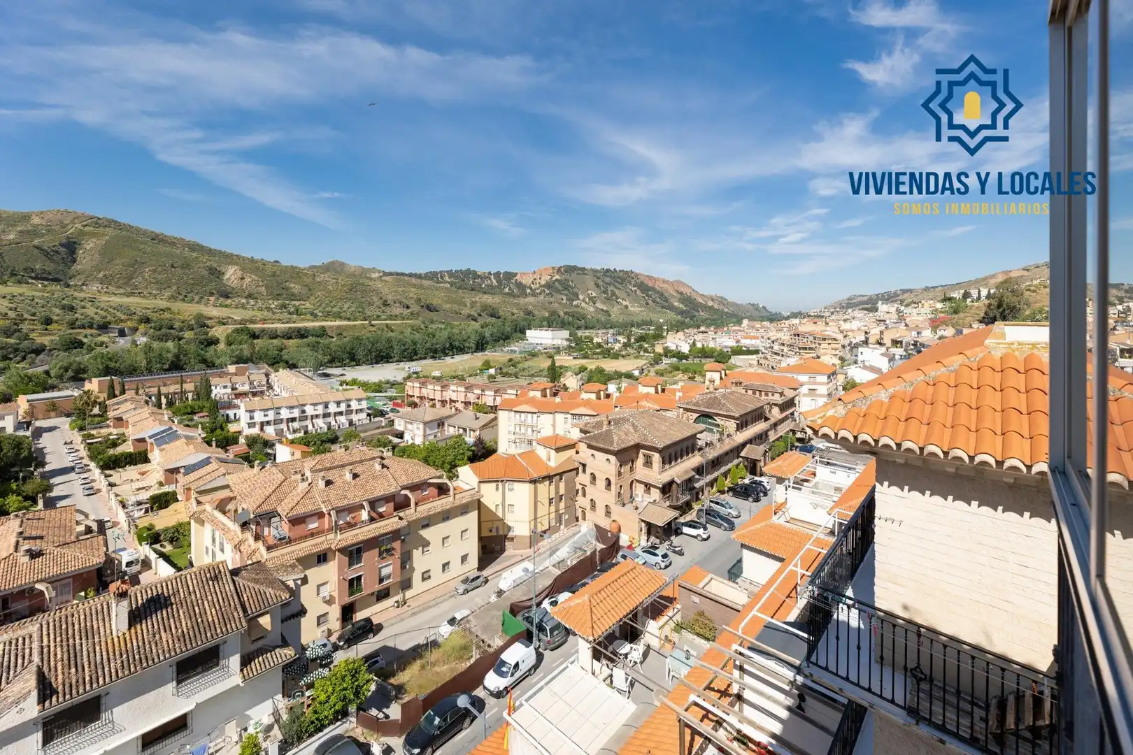 Vista exterior de Piso en venta en Cenes de la Vega con Trastero y Balcón