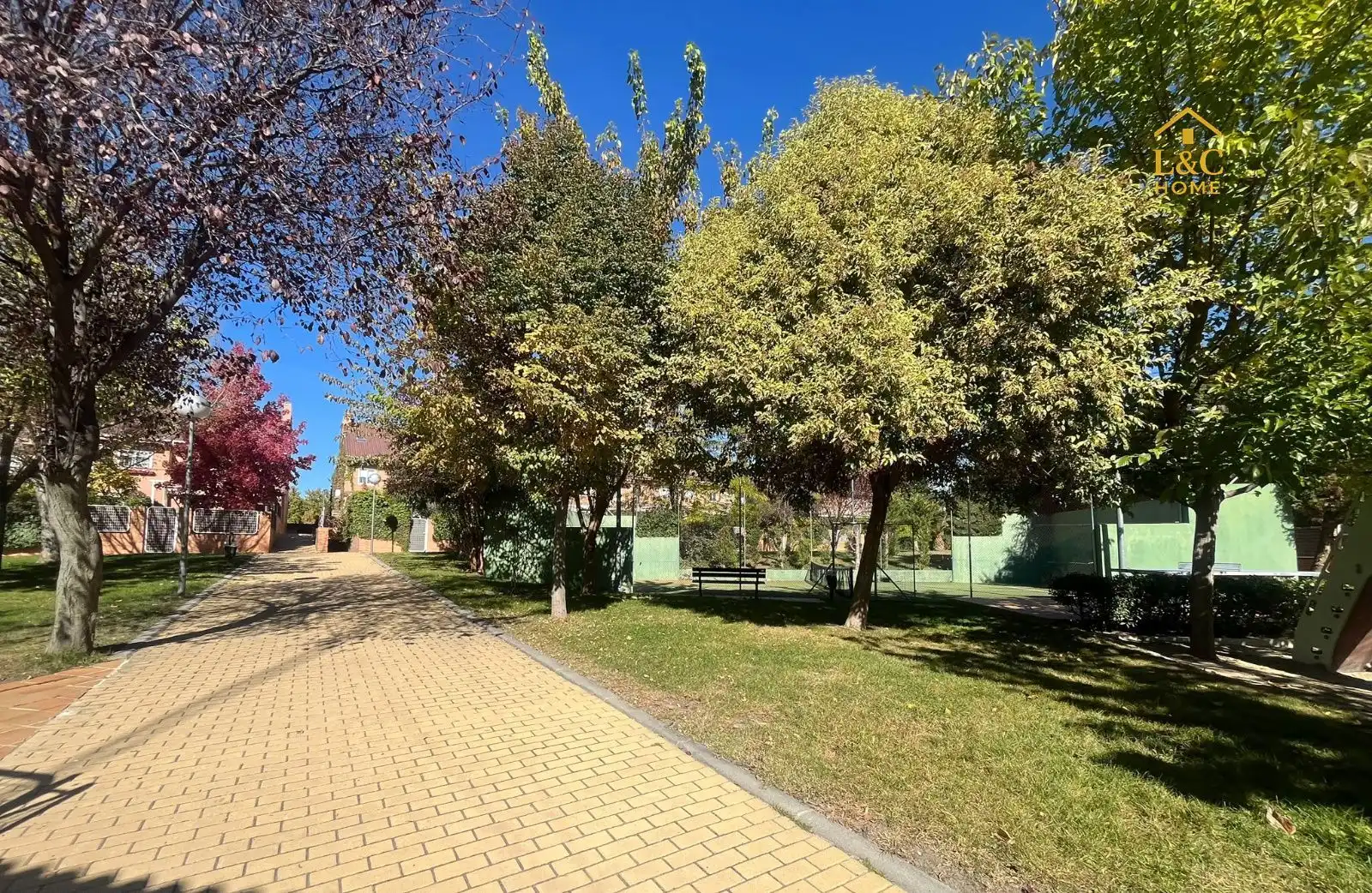Vista exterior de Casa adosada en venta en Getafe con Aire acondicionado, Calefacción y Terraza