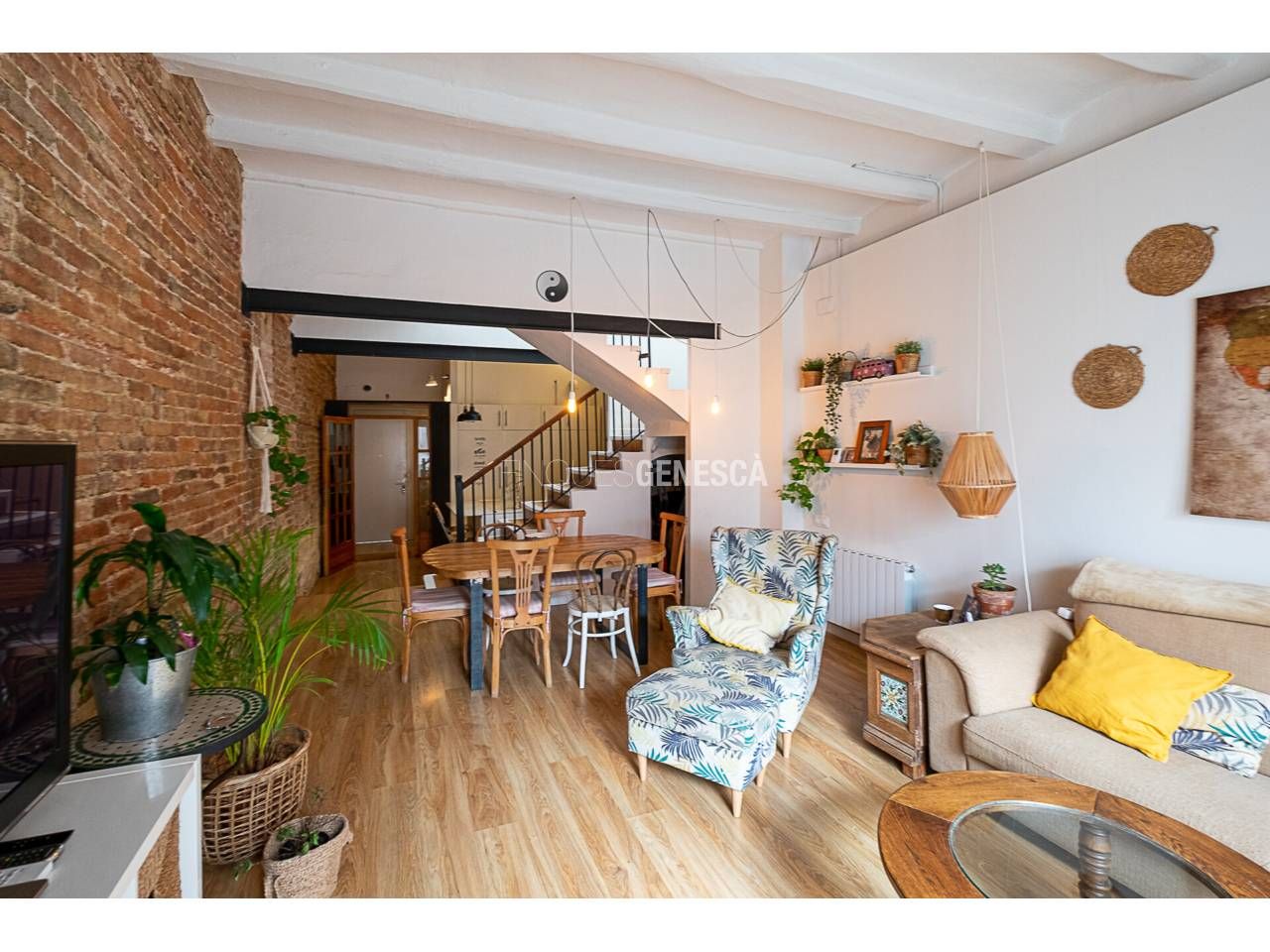 Sala d'estar de Casa o xalet en venda en Terrassa amb Aire condicionat, Calefacció i Jardí privat