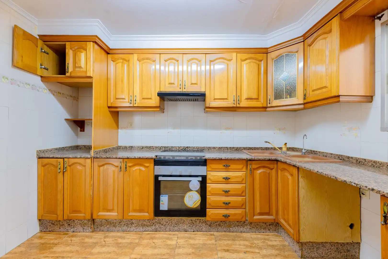 Kitchen of Flat for sale in Alboraya  with Air Conditioner and Alarm