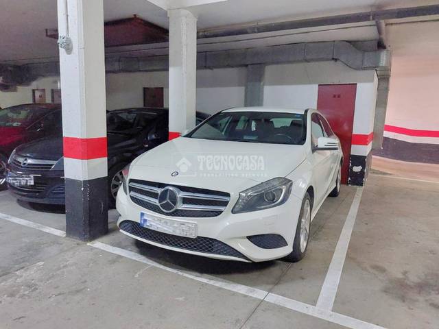 Garaje en Venta en Miralbueno