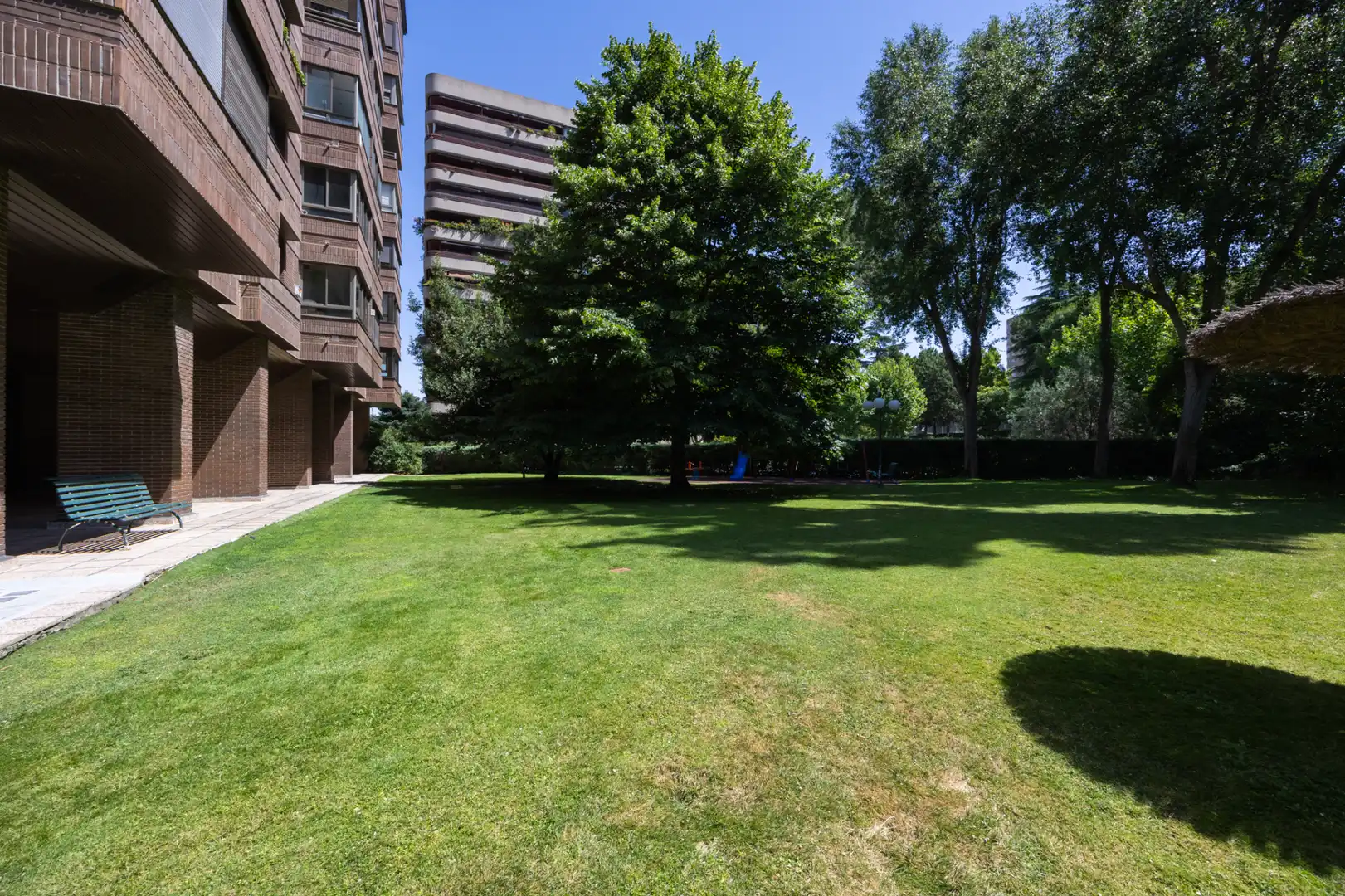 Vista exterior de Piso en venta en Madrid con Aire acondicionado, Calefacción y Jardín privado