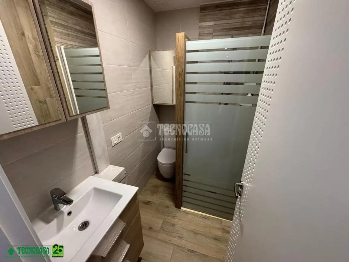 Bany de Casa adosada en venda en Bolaños de Calatrava amb Terrassa