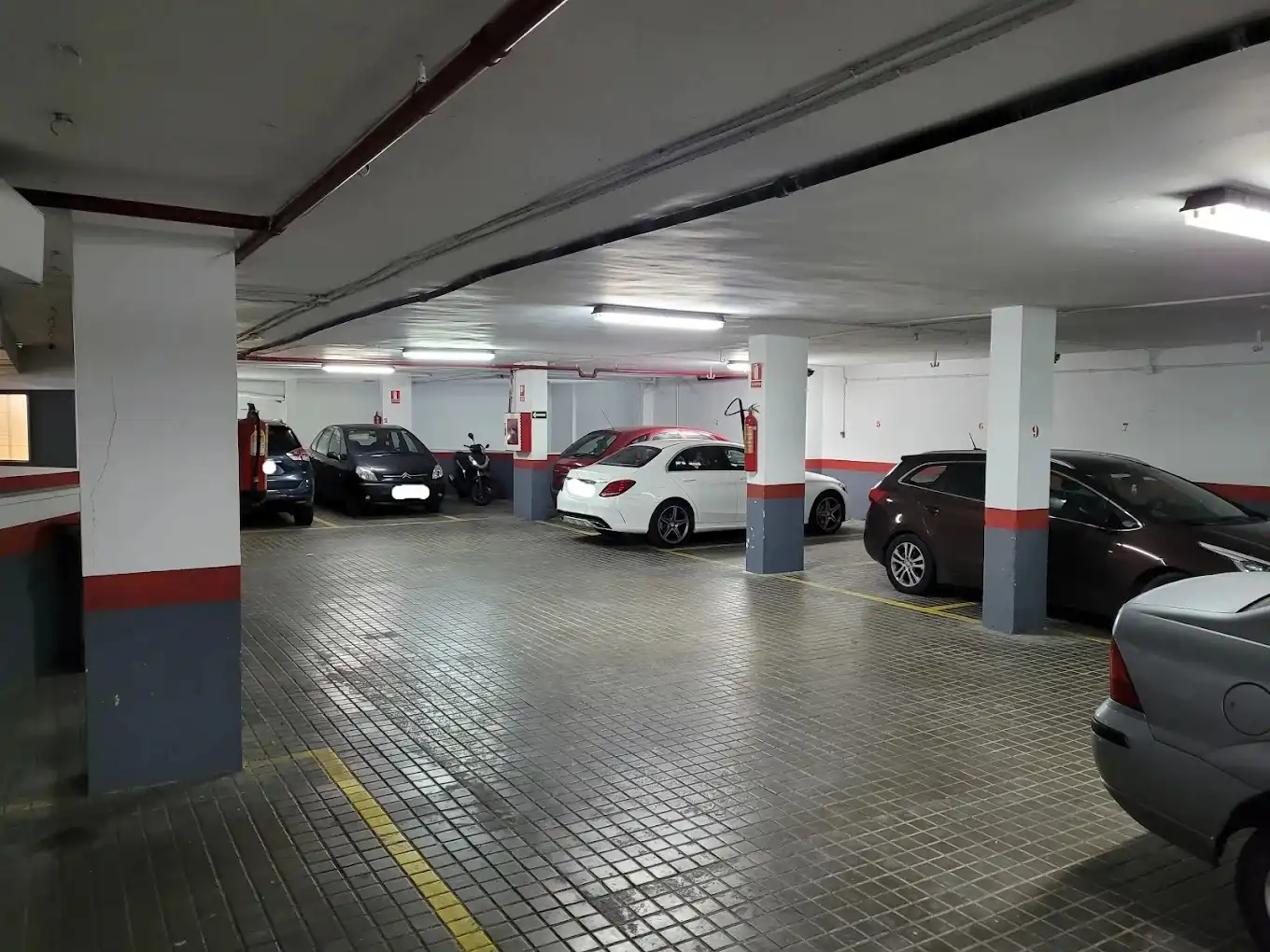 Parking of Garage for rent in Madrid  with Alarm