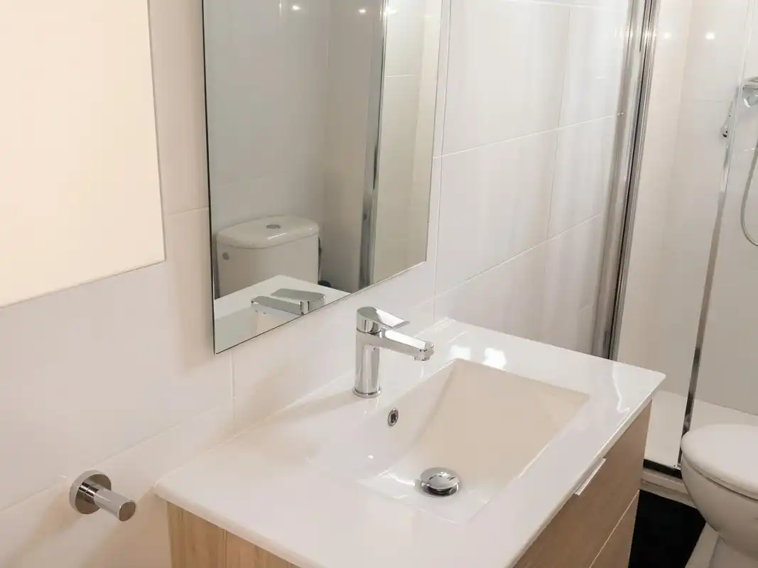 Baño de Ático en venta en Valencia con Calefacción y Amueblado