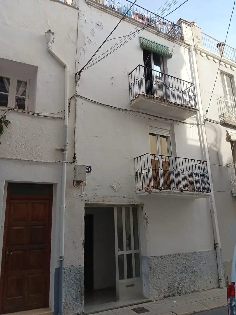 Casa adosada en venta en La Sénia