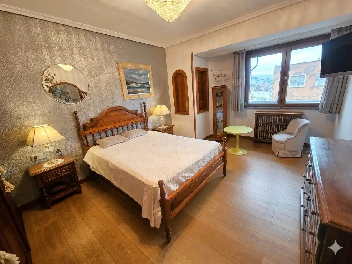 Bedroom of Flat for sale in  Logroño  with Heating, Terrace and Storage room