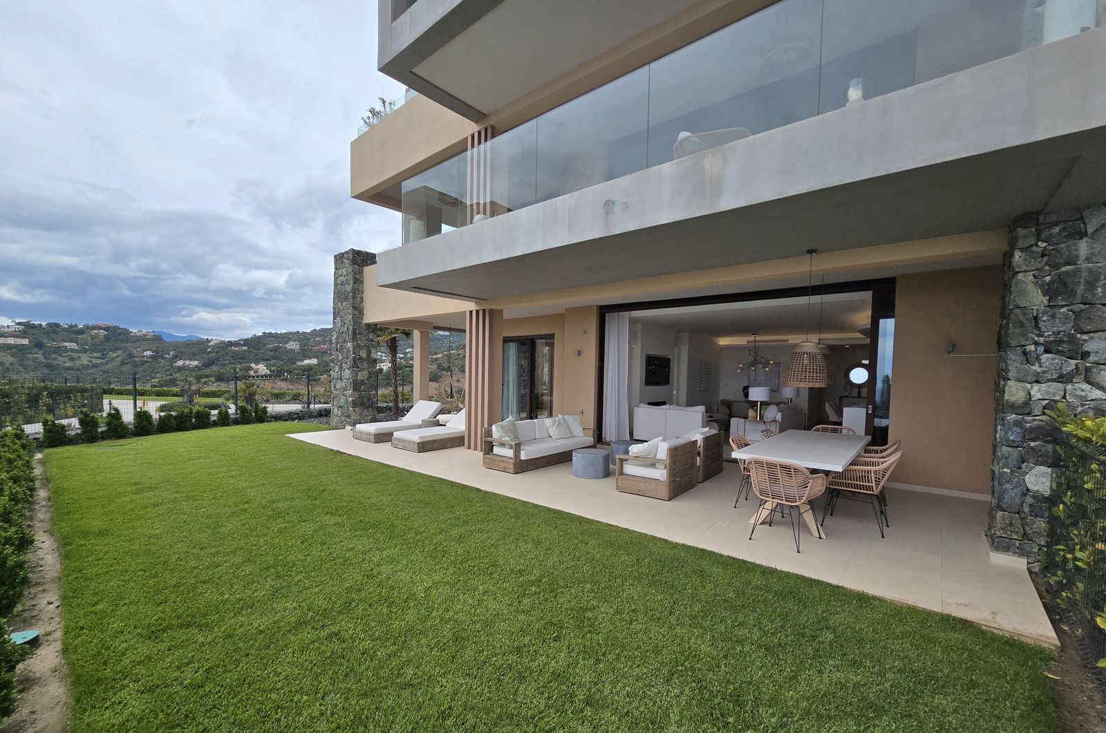 Terraza de Piso en venta en Benahavís con Aire acondicionado, Terraza y Amueblado