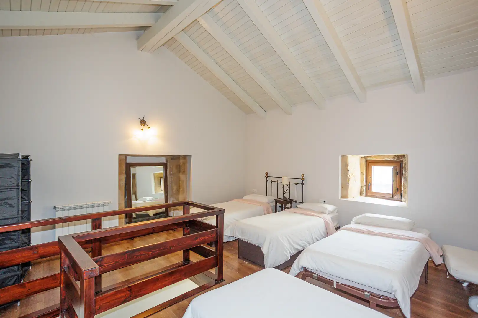 Habitación de Finca rústica en venta en A Laracha   con Amueblado