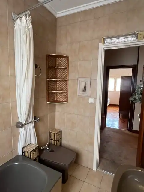Badezimmer von Wohnung zum Verkauf in Santander mit Heizung, Privatgarten und Möbliert