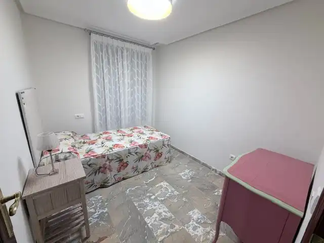 Bedroom of Flat for rent in Huelva  with Air Conditioner, Heating and Furnished