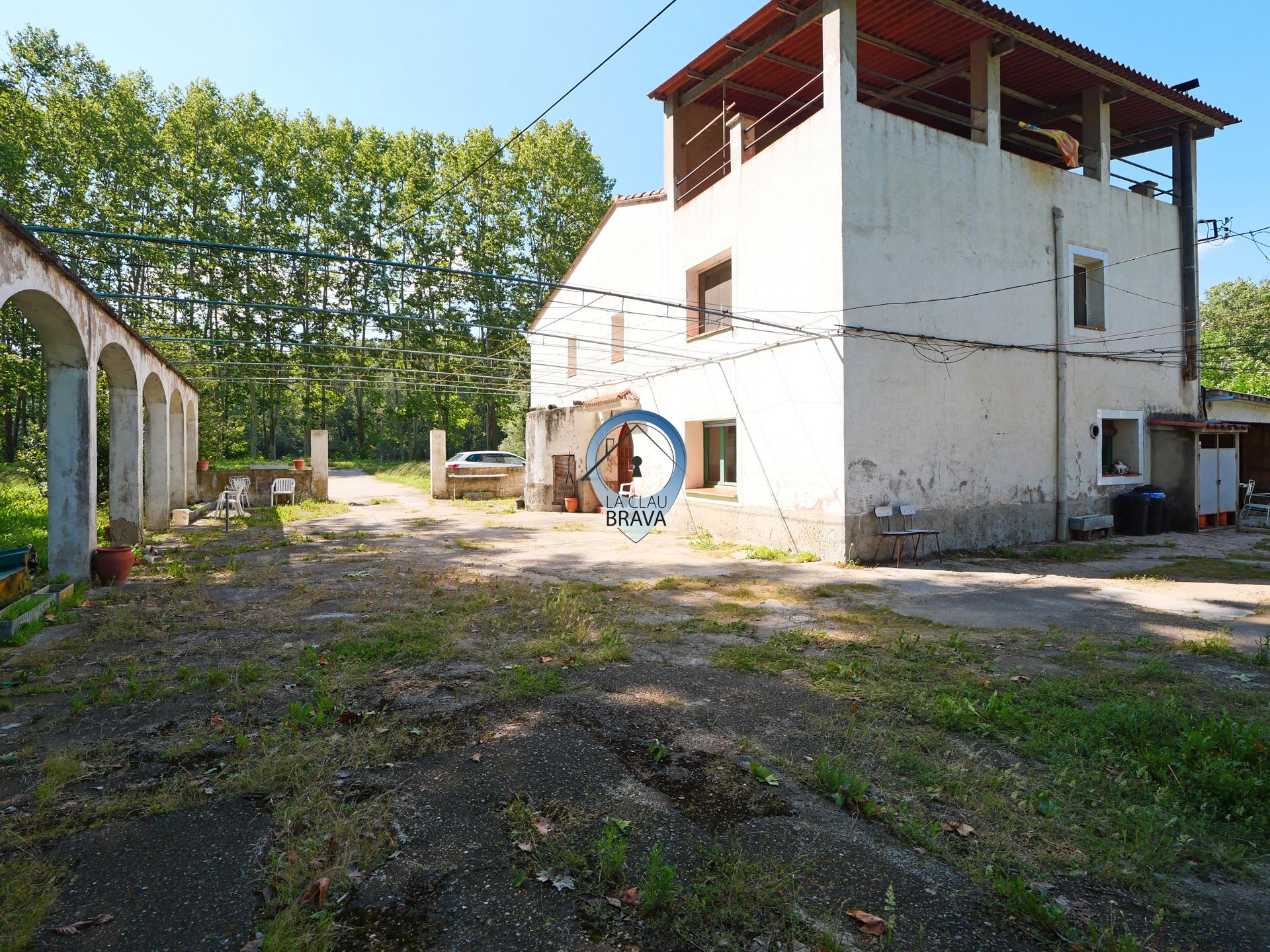 Vista exterior de Finca rústica en venda en Bescanó amb Calefacció, Jardí privat i Terrassa