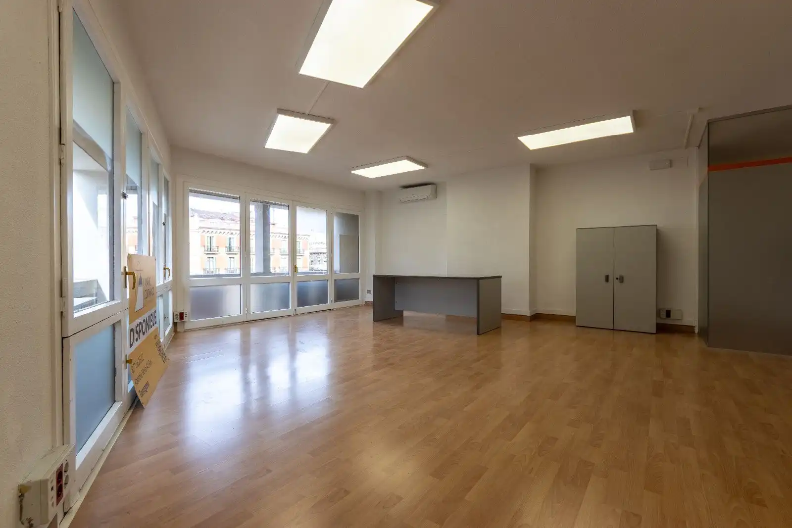 Office space to rent in Prim 12, imagen 4