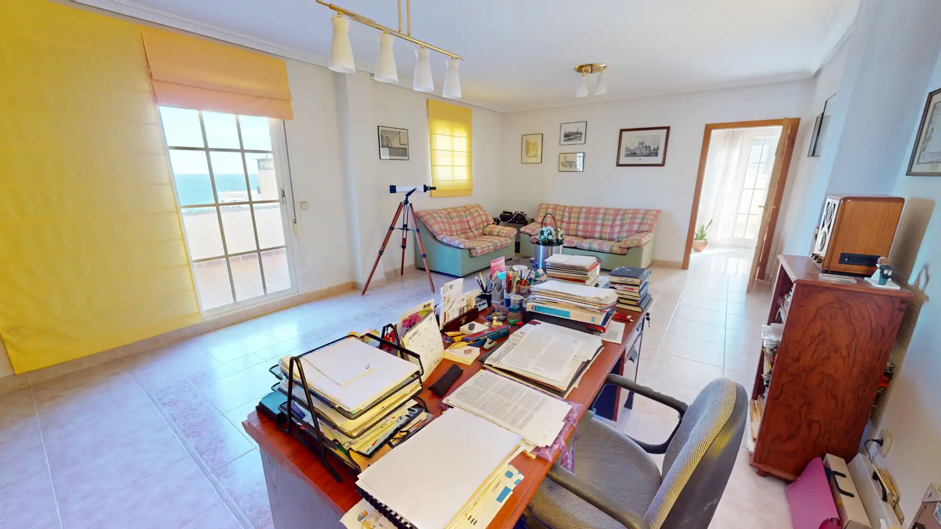 Sala d'estar de Casa o xalet en venda en El Campello amb Aire condicionat, Calefacció i Jardí privat